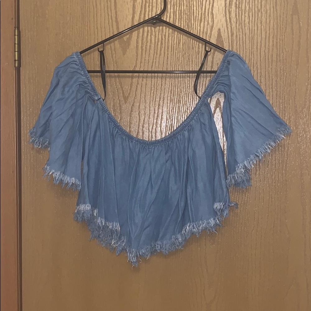 Off the shoulder cropped shirt